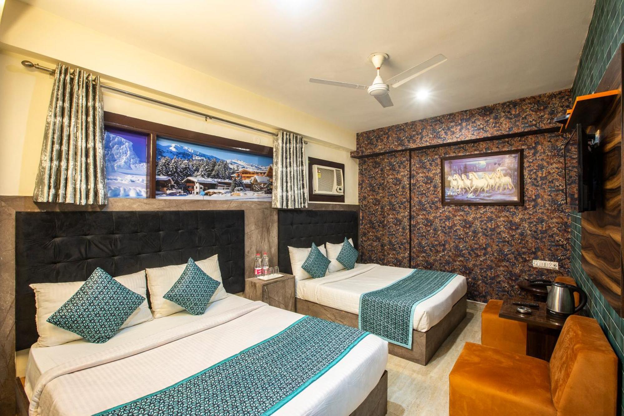 Hotel Skywood At Airport Neu-Delhi Exterior foto